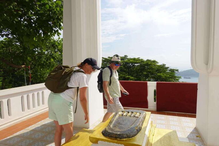 from-pattaya-discover-koh-sichangs-hidden-gems-at-si-racha