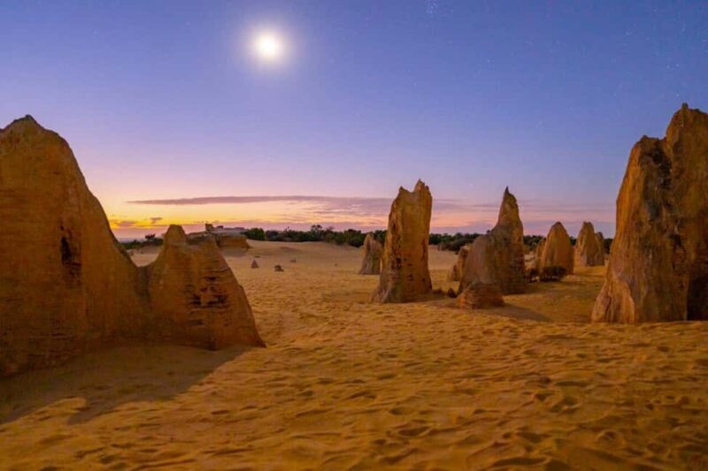 From Perth: Pinnacles Sunset and Stargazing Tour with Dinner - Key Points