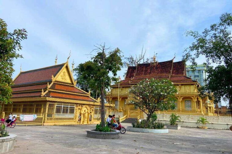 from-phnom-penh-half-day-silk-island-tour-with-guide