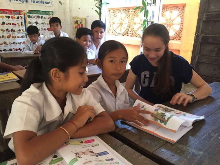 from-phnom-penh-half-day-silk-island-tour-with-guide