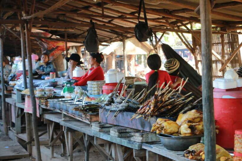 from-phnom-penh-oudongk-mountain-and-koh-chen-island-tour