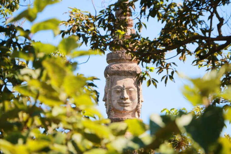 from-phnom-penh-oudongk-mountain-and-koh-chen-island-tour