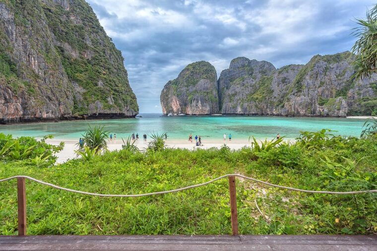 from-phuket-lazy-snorkel-explore-at-bamboo-phi-phi