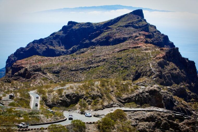 from-playa-de-las-americas-full-day-teide-jeep-safari