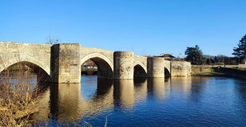 from-poitiers-private-tour-of-saint-savin