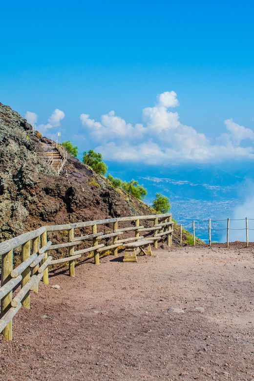 from-pompeii-vesuvius-entry-with-transfer-and-audioguide
