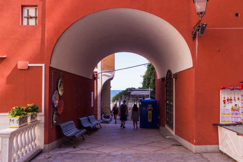 from-pompeii-vico-equense-amalfi-positano-ravello-tour