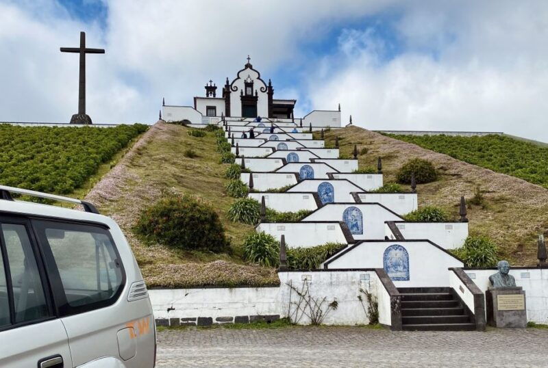 from-ponta-delgada-furnas-lake-shore-4x4-guided-day-trip