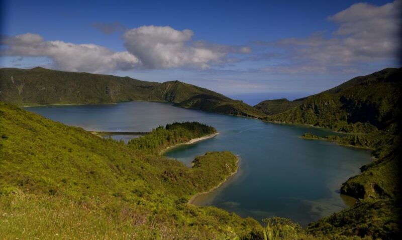 from-ponta-delgada-lagoa-do-fogo-hot-springs-day-trip