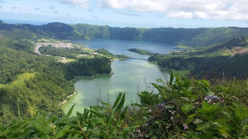 from-ponta-delgada-sete-cidades-lakes-fire-lake-day-tour
