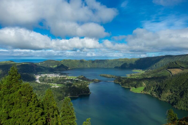 from-ponta-delgada-vista-do-rei-to-sete-cidades-guided-trek