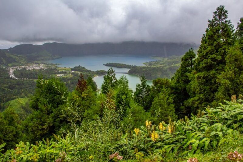 from-ponta-delgada-vista-do-rei-to-sete-cidades-guided-trek
