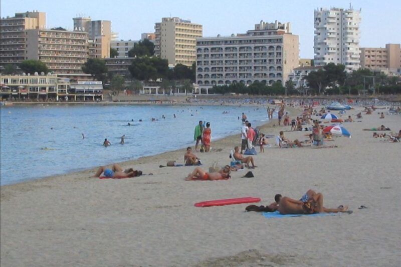 from-port-alcudia-magaluf-shuttle-bus