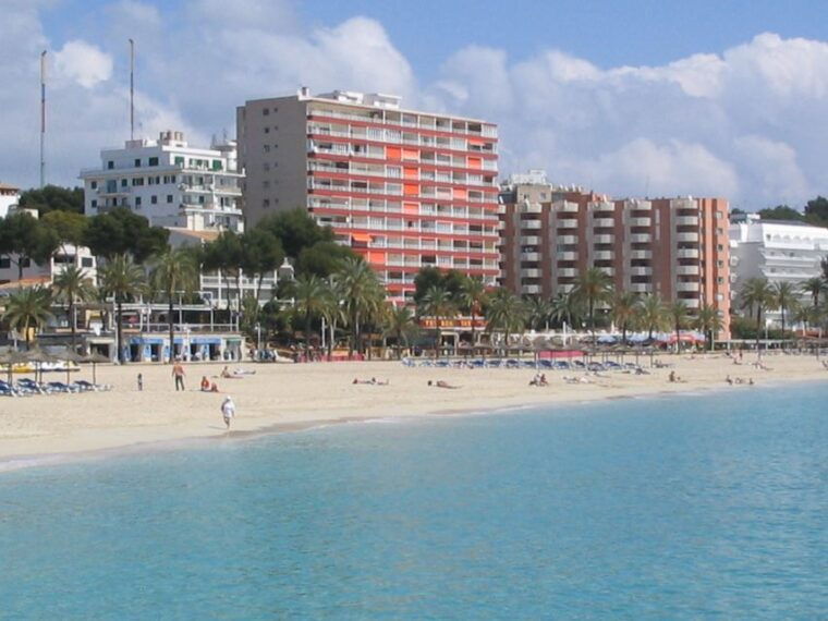 from-port-alcudia-magaluf-shuttle-bus