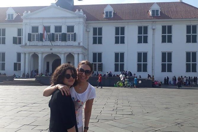 From port Tanjung priok : Jakarta Private Tour With Lunch - Key Points