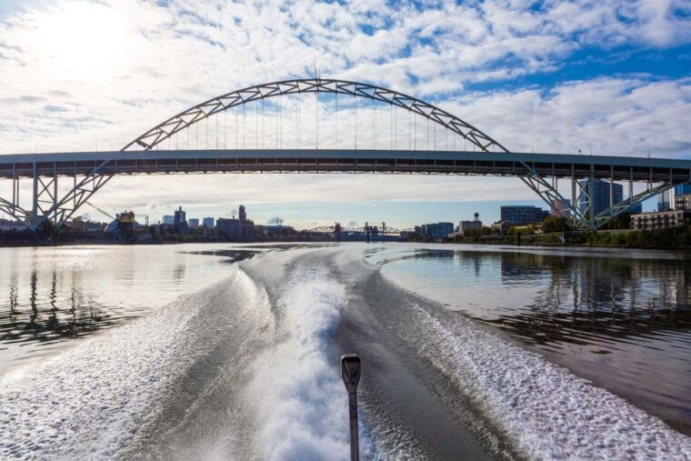 from-portland-7-wonders-of-the-gorge-jetboat-cruise