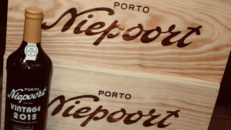 From Porto a private experience to Niepoort with lunch there - Behind the Scenes: A Guided Winery Tour