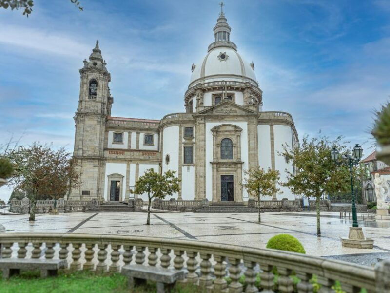 from-porto-braga-guimaraes-full-day-experience-with-lunch