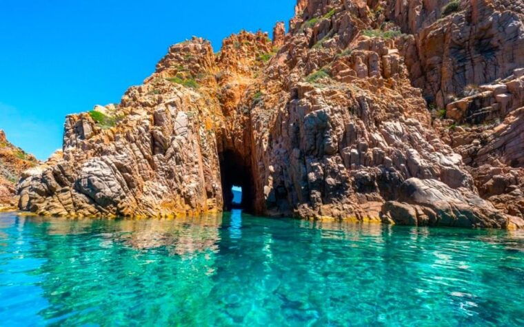 from-porto-piana-creeks-and-scandola-semi-rigid-boat-tour