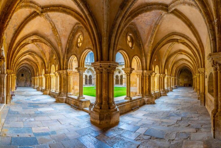 from-porto-private-transfer-to-lisbon-with-coimbra-fatima