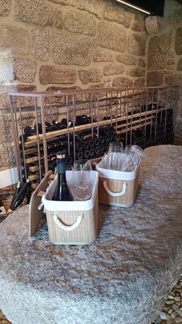 From Porto: Private Vinho Verde wine tour with tasting, lunch, and palace visit. - What Makes This Tour Stand Out?