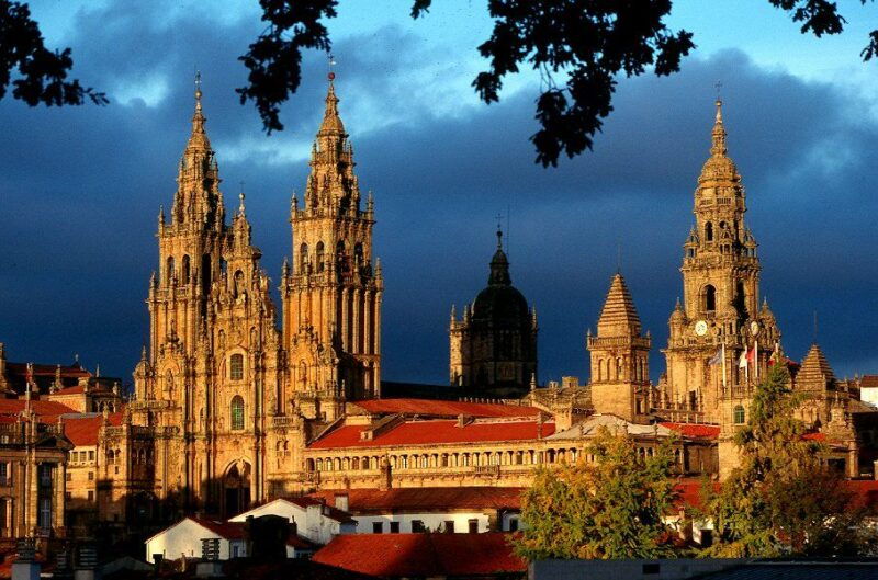 from-porto-santiago-de-compostela-full-day-tour