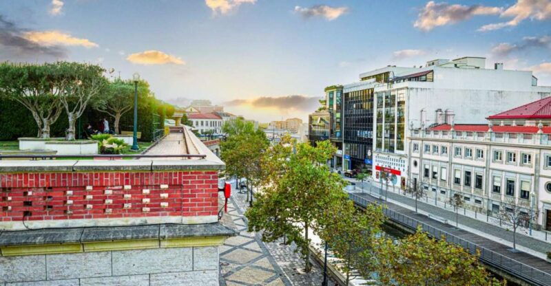 from-porto-transfer-to-lisbon-with-stops-until-3-cities