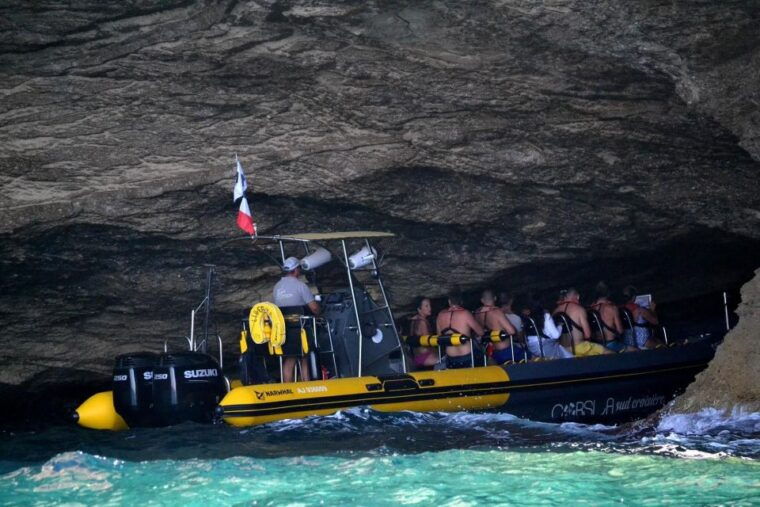 from-porto-vecchio-emotion-boat-trip-lavezzi-and-bonifacio
