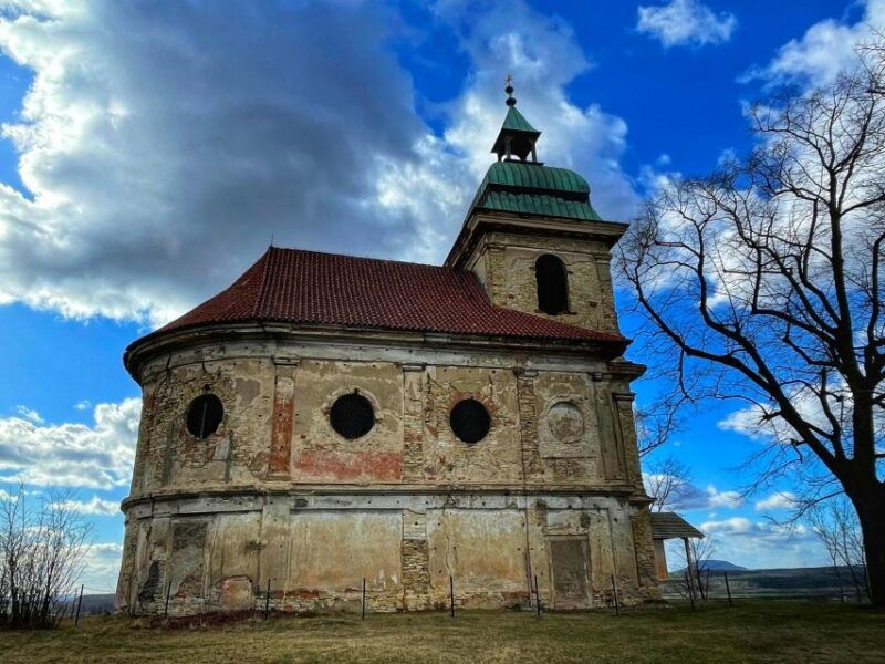 from-prague-devils-heads-full-day-hiking-trip