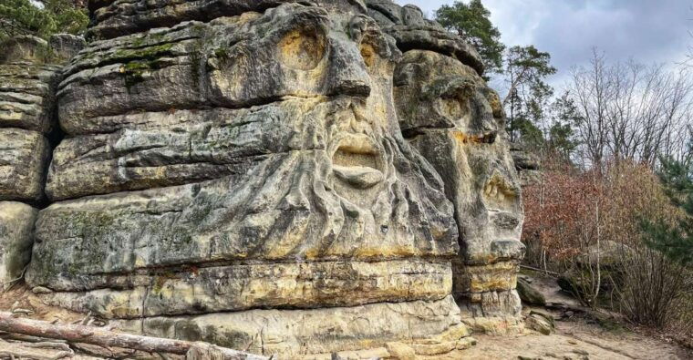 from-prague-devils-heads-full-day-hiking-trip