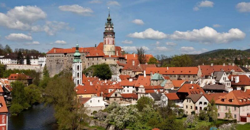from-prague-full-day-cesky-krumlov-tour-with-castle-entry
