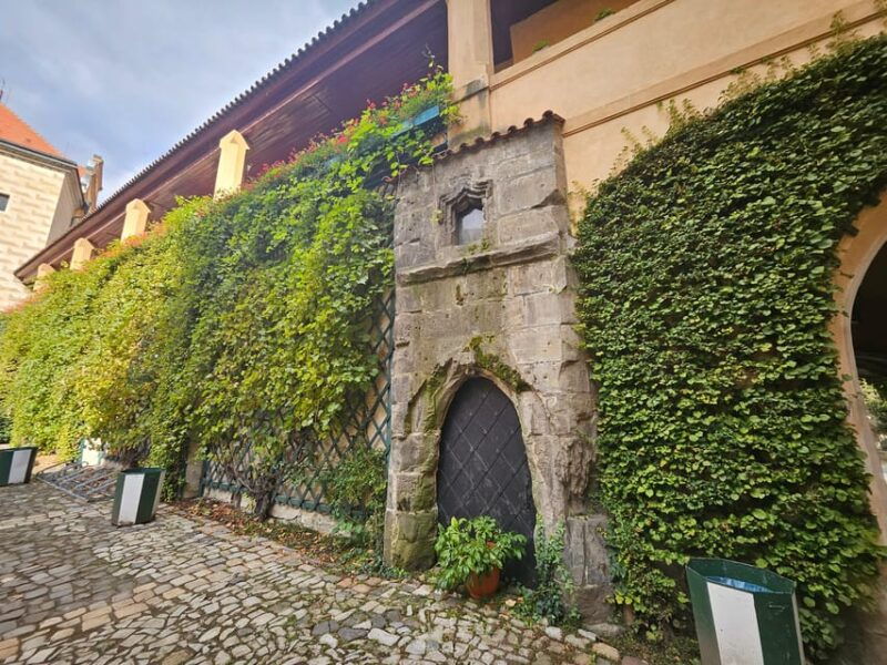 from-prague-private-half-day-wine-tour