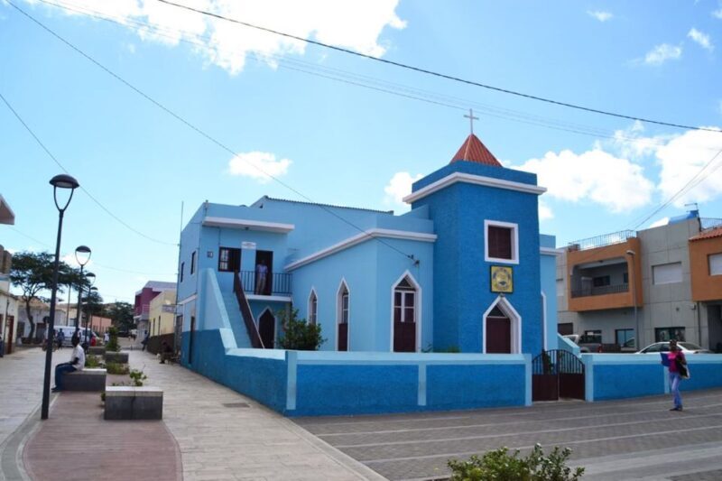 From Praia: Full-Day Sal Island Tour - Discovering Sal Island: What the Tour Looks Like