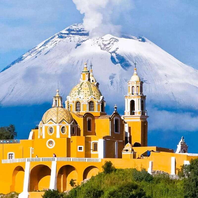 From Puebla: CHOLULA, TONANZINTLA & SAN FRANCISCO ACATEPEC PRIVATE TOUR - Santa María Tonantzintla: Indigenous Baroque and Local Markets
