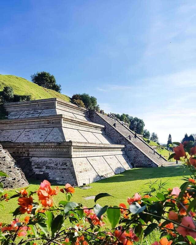 From Puebla: CHOLULA, TONANZINTLA & SAN FRANCISCO ACATEPEC PRIVATE TOUR - San Francisco Acatepec: A Colonial Gem with Bright Baroque Facades
