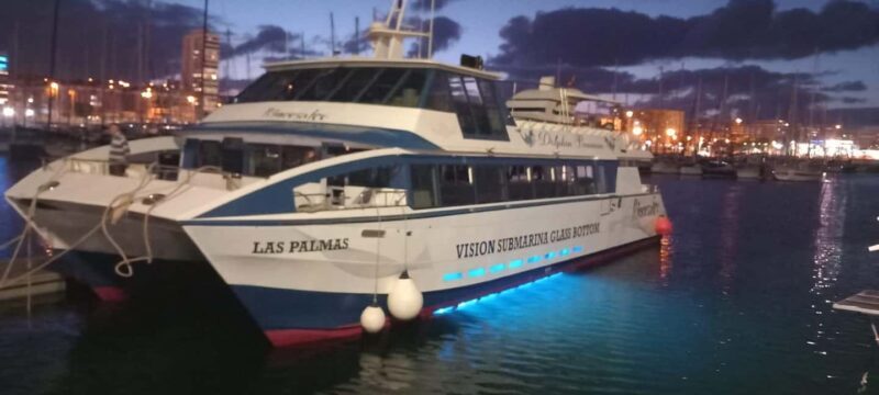From Puerto Rico: Boat party along the coast. - Crew and Service — Making the experience memorable