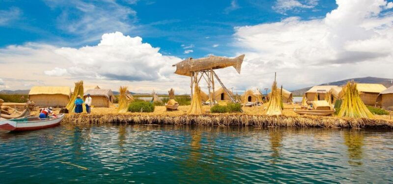 from-puno-kayak-tour-to-the-uros-islands-full-day