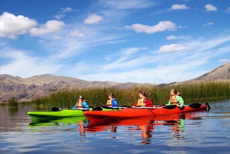 from-puno-kayak-tour-to-the-uros-islands-full-day