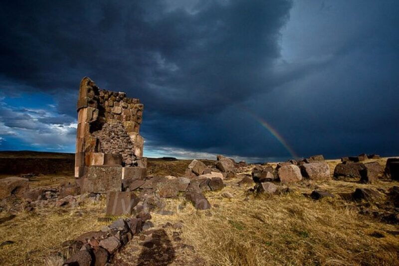from-puno-tour-to-sillustani-pre-inca-tombs