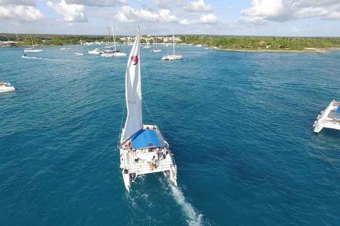 from-punta-cana-saona-island-altos-de-chavon-day-trip-with-lunch-and-open-bar