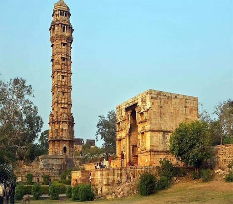 From Pushkar: Chittorgarh Fort Day Trip with Transfers - Key Points