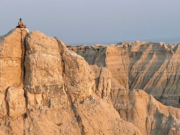 from-rapid-city-epic-badlands-tour-and-legendary-wall-drug