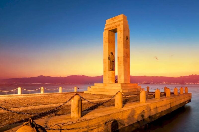 from-reggio-calabria-surrounding-reggio-calabria-scilla