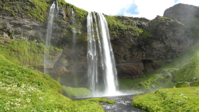 from-reykjavik-explore-the-waterfalls-of-the-south-coast