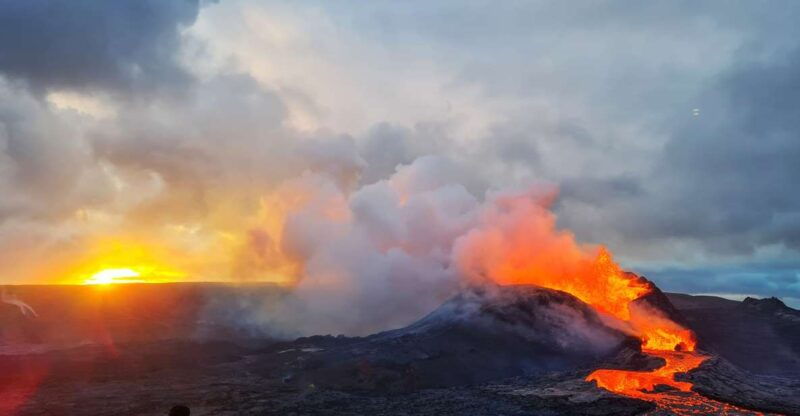 from-reykjavik-fagradalsfjall-volcano-hike-with-geologist