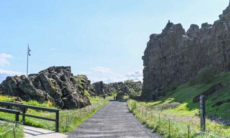 from-reykjavik-full-day-golden-circle-horse-riding-tour