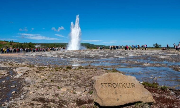 from-reykjavik-full-day-golden-circle-horse-riding-tour