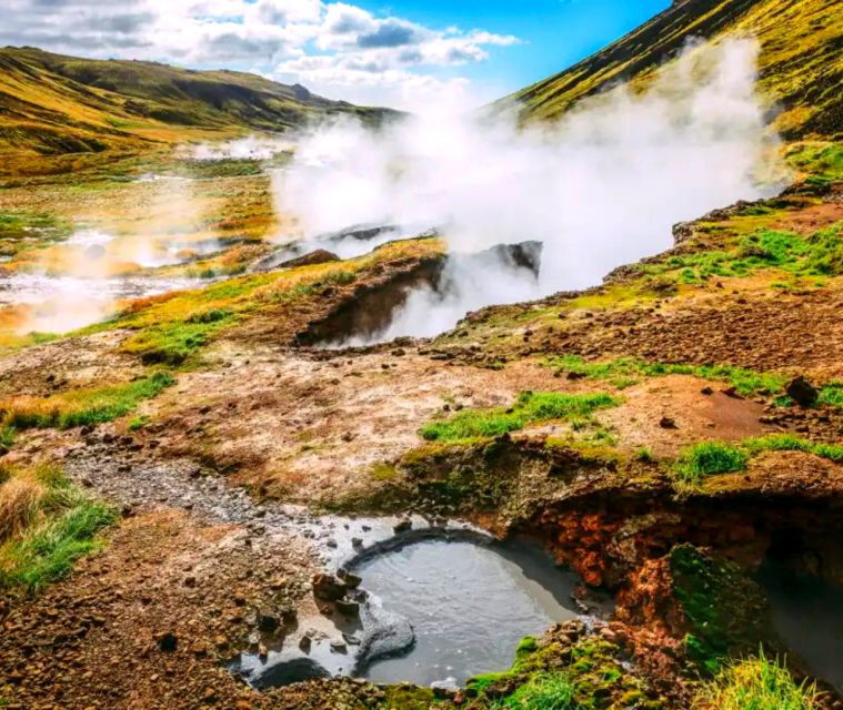from-reykjavik-helicopter-tour-to-hengill-with-landing