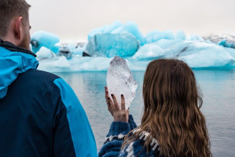 from-reykjavik-jokulsarlon-glacier-lagoon-and-diamond-beach