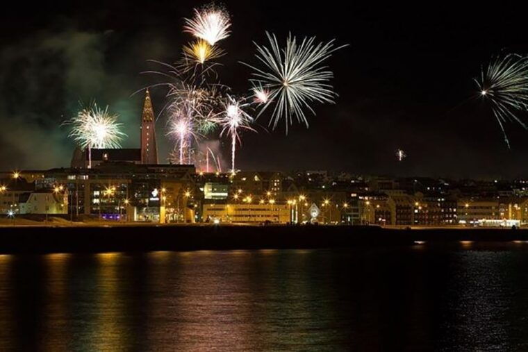 from-reykjavik-new-years-fireworks-by-boat